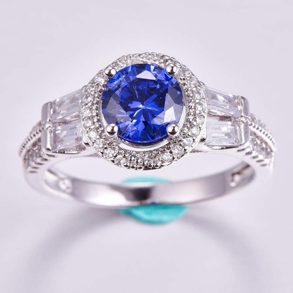 Sparkling Tanzanite Vintage Ring - Picture 5 of 13